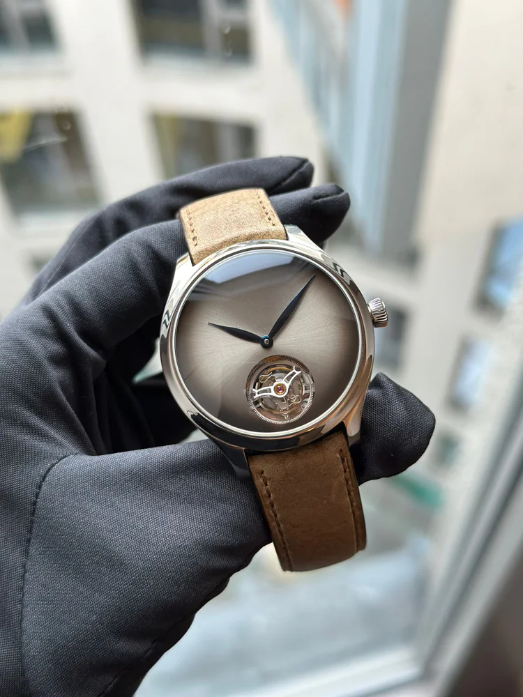 H.Moser & Cie. Endeavour